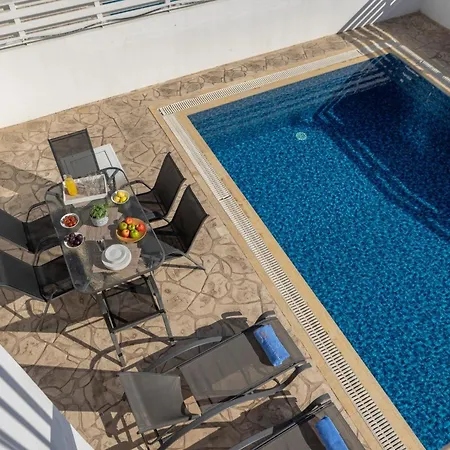Palms 32 Villa