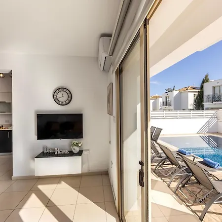 Villa Palms 32 *