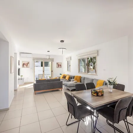 Palms 32 Villa