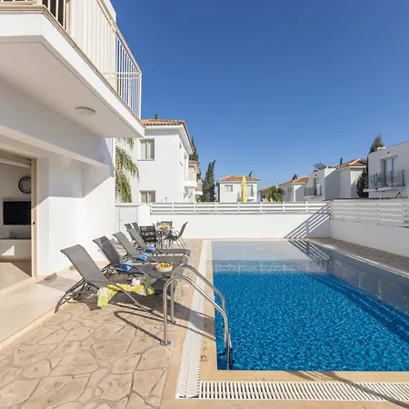 Palms 32 Protaras