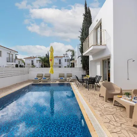 Palms 32 Protaras